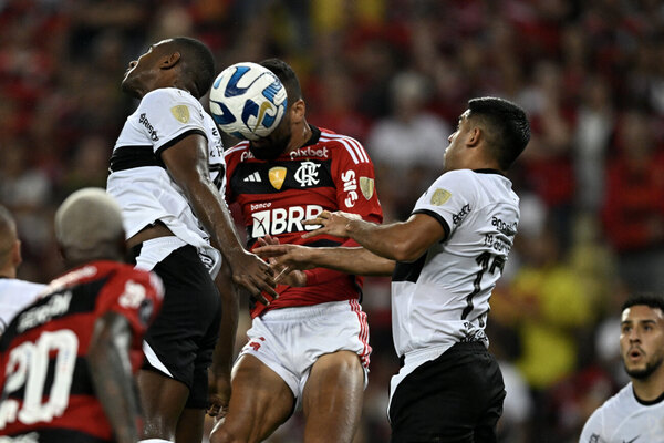 Olimpia sale vivo del Maracaná ante Flamengo en un partido polémico.