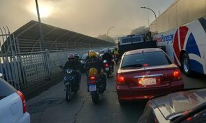 Control de Brasil lentifica cruce fronterizo