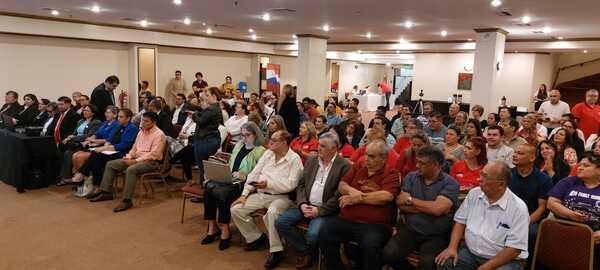 Sindicatos urgen desarrollo de la carrera civil para todos los funcionarios públicos - .::Agencia IP::.