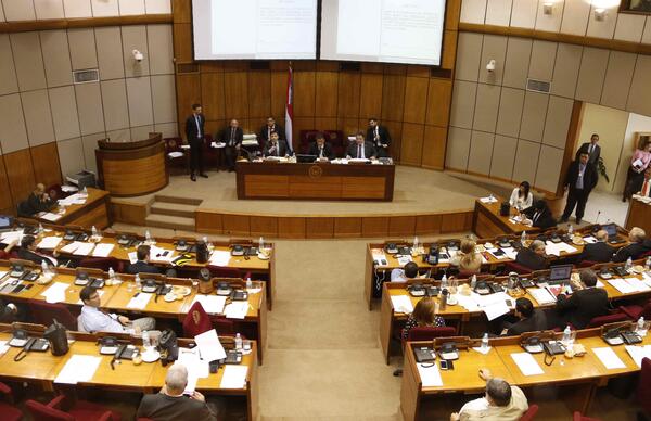 El Senado paraguayo pide a Argentina la suspensión del peaje en hidrovía Paraná-Paraguay - MarketData
