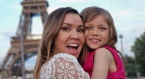 ¡Mirá cómo reaccionó la hija de Dallys Ferreira al conocer la Torre Eiffel!