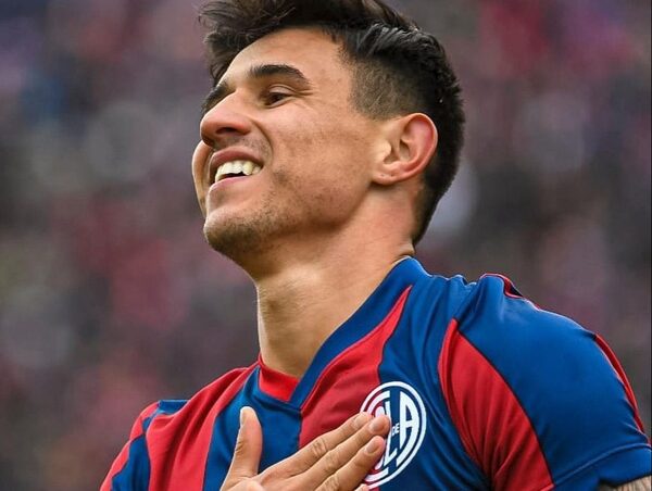 Adam Bareiro, feliz por su gol, el triunfo y el gesto de Suárez · Radio Monumental 1080 AM