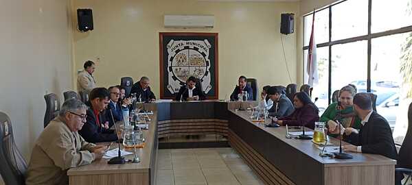 Mayoría de concejales de Minga Guazú apaña pésima gestión del intendente Ríos - La Clave