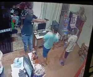 Individuo acribillado en el barrio San Gerardo estaba con un niño en brazos cuando fue atacado - Radio Imperio 106.7 FM