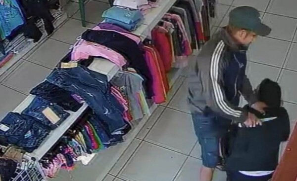 Solitario delincuente asaltó una tienda de ropas en Santa Ana