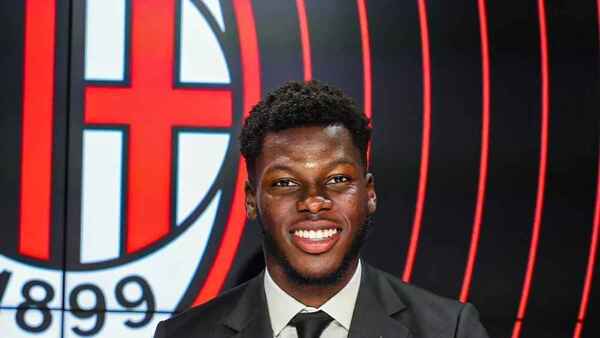 El Milan confirma el fichaje de Musah hasta 2028