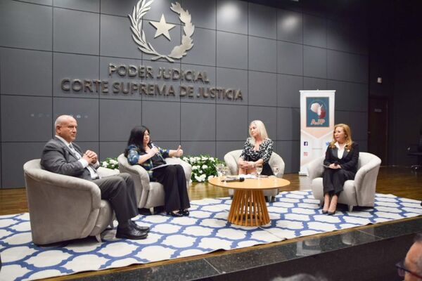 Autoridades de la CSJ participaron del Primer Cine Debate Internacional