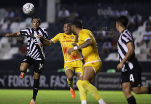 Versus / Libertad se frena por primera vez en el Clausura y se salvó de la derrota sobre el final