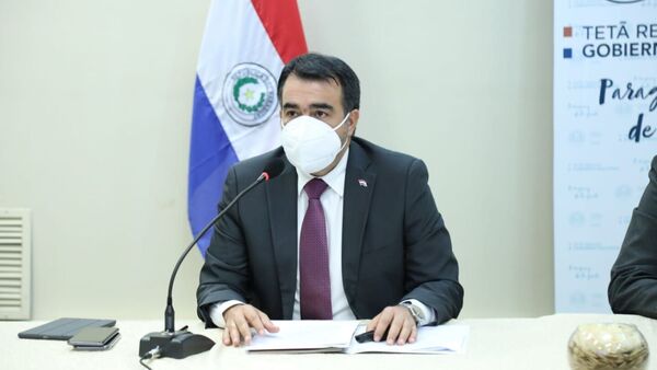 Ministro de Hacienda renuncia días antes del traspaso de mando