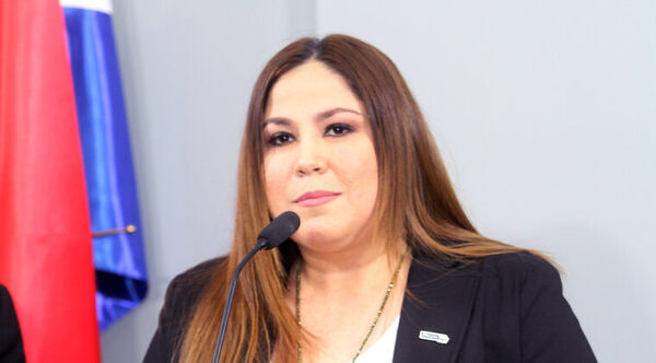 Patricia Samudio enfrentará juicio oral por presunta estafa