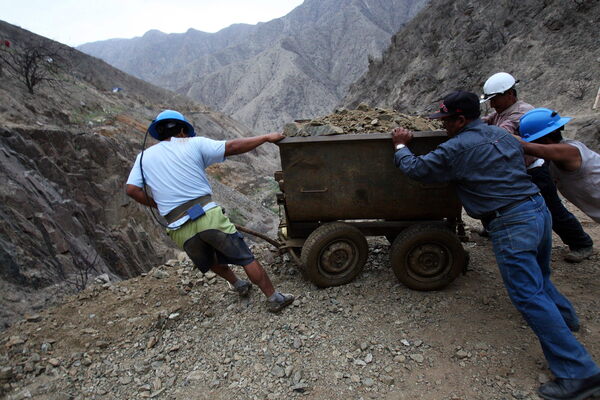 La región de Arequipa será la primera en destinar su canon minero para un fondo social en Perú - MarketData