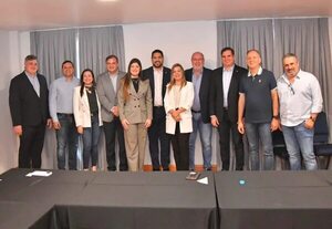 Ante denuncias, Justo Zacarías se rodea de Diputados - Política - ABC Color