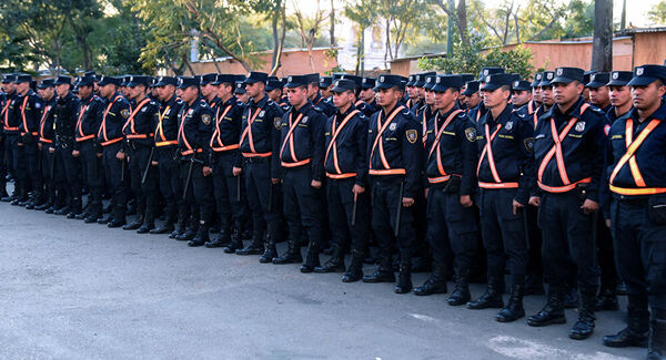 Agentes policiales piden asueto para el 14 de agosto - ADN Digital
