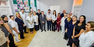 Habilitan consultorio para el tratamiento de obesidad en el San Pablo - .::Agencia IP::.