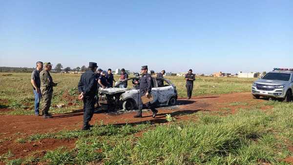 Queman vehículo utilizado por sicarios en Pedro Juan Caballero