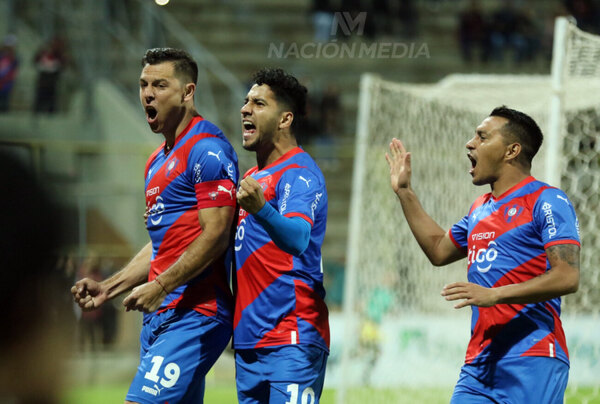 Versus / Cerro: Aparece un debutante y un jugador de peso vuelve a ser "borrado"