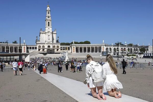 Cientos de miles de peregrinos desafían el calor para asistir a la vigilia de la JMJ - Mundo - ABC Color