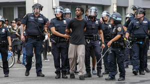 Nueva York libera al "streamer" que causó caos en Manhattan al prometer consolas gratis