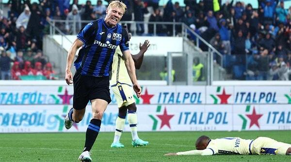 Manchester United firma con Rasmus Hojlund hasta 2028