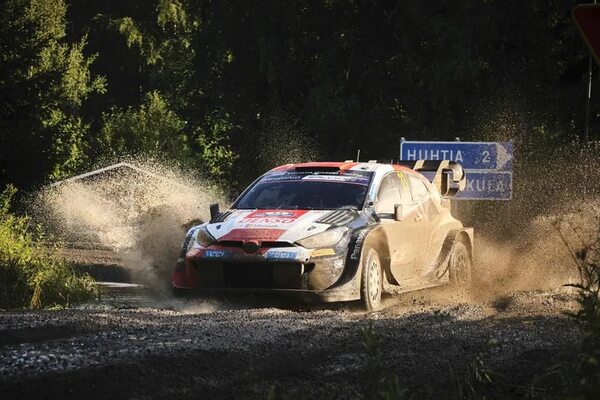Evans se destaca al frente del Rally de Finlandia a una jornada para el final - ABC Motor 360 - ABC Color
