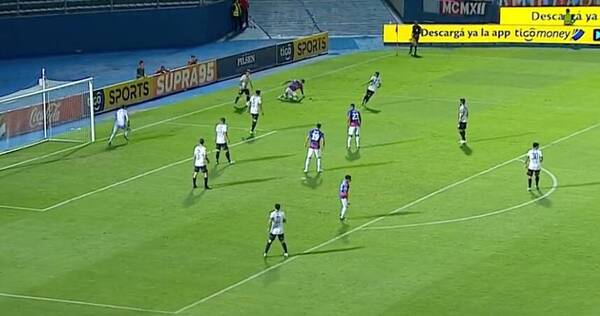 [VIDEO] La ovación para Enzo Giménez en el tercer gol de Cerro
