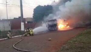 [VIDEO] Explotaron dos camiones cisternas y fallece una persona