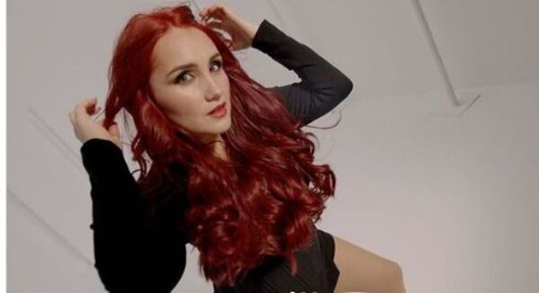Dulce María regresa al look de Roberta para ‘Soy Rebelde Tour’