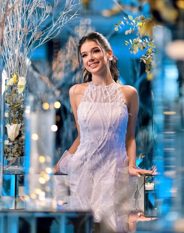 Los 15 años de Luciana Gelay Moreno - Sociales - ABC Color