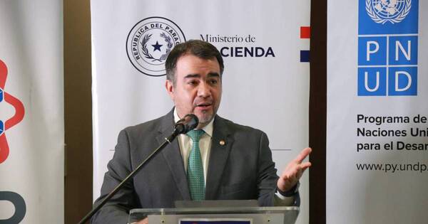 La Nación / Llamosas renunció al Ministerio de Hacienda