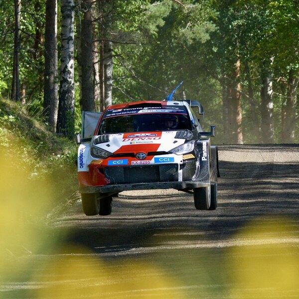 Versus / Victoria de Elfyn Evans en el Rally de Finlandia y se acerca a Ronvanperä en el Mundial