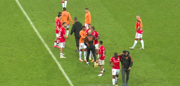 Versus / ¡Escándalo en Inter! Enner Valencia se peleó con todos en su equipo y salió ofuscado
