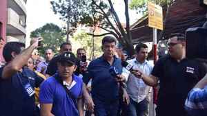 Efraín Alegre abandona la convención liberal en medio de incidentes