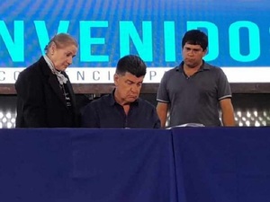 Liberales solicitan la expulsión de Alegre y este se retira de la convención - La Tribuna