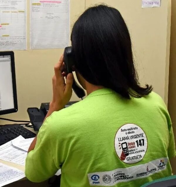 Más de 1.000 llamadas sobre vulneración de derechos de niños atendió Fono Ayuda en julio - Nacionales - ABC Color