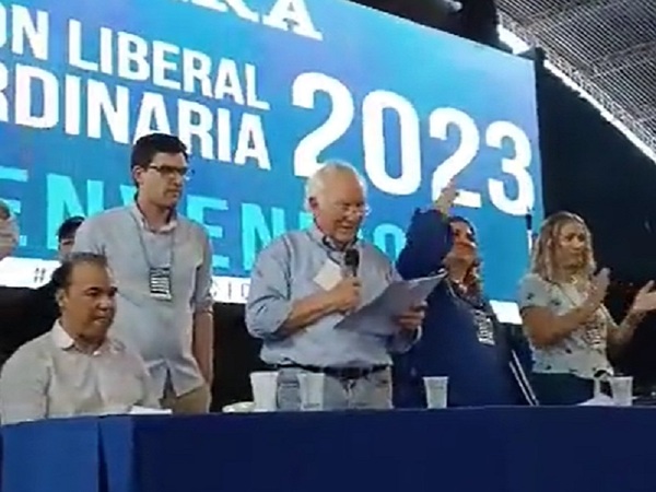 Hugo Fleitas es el nuevo presidente del PLRA - La Tribuna