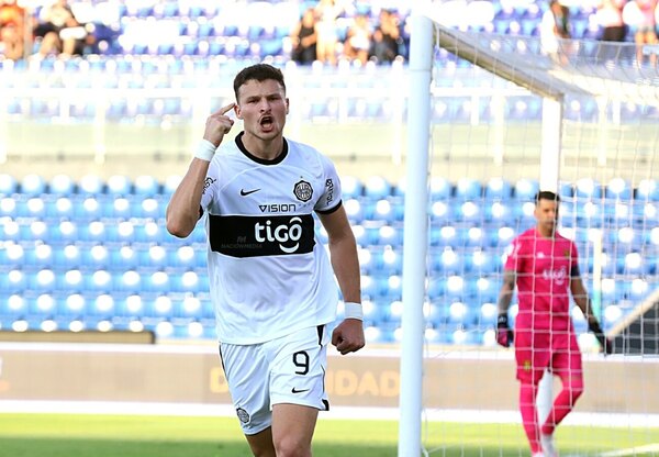 Versus / Olimpia logra su primera victoria con dobletes de Bruera y Montenegro