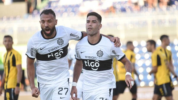 Olimpia gana un partidazo y logra su primer triunfo