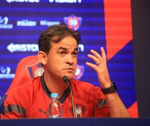 Versus / Diego Gavilán elogió a Carrascal y a Enzo Giménez por sus actuaciones ante Trinidense