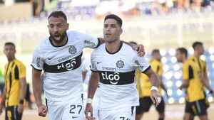 Olimpia gana un partidazo y logra su primer triunfo