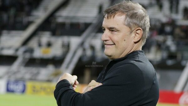 Versus / El exDT de Olimpia, Diego Aguirre, ya tendría todo acordado con un nuevo club