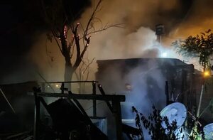 Cortocircuito provoca incendio de una vivienda en San Alberto - ABC en el Este - ABC Color
