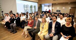 La Nación / Nestlé celebra el egreso de primeros jóvenes duales