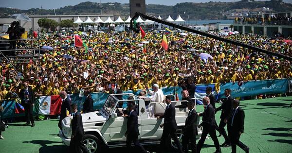 La Nación / El papa cierra la Jornada Mundial de la Juventud con una misa multitudinaria