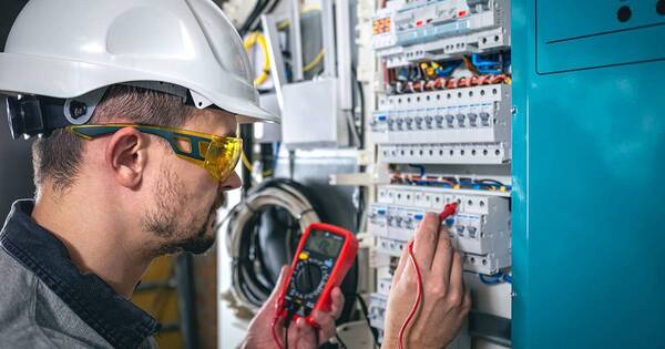 La Nación / Más de 6.000 electricistas accederán a certificación profesional