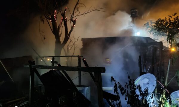 Vivienda se incendia en San Alberto