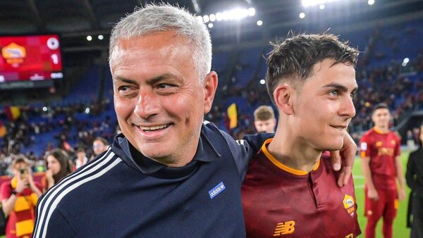 Mourinho: "Roma es mi segunda vida, nunca he pensado en irme"
