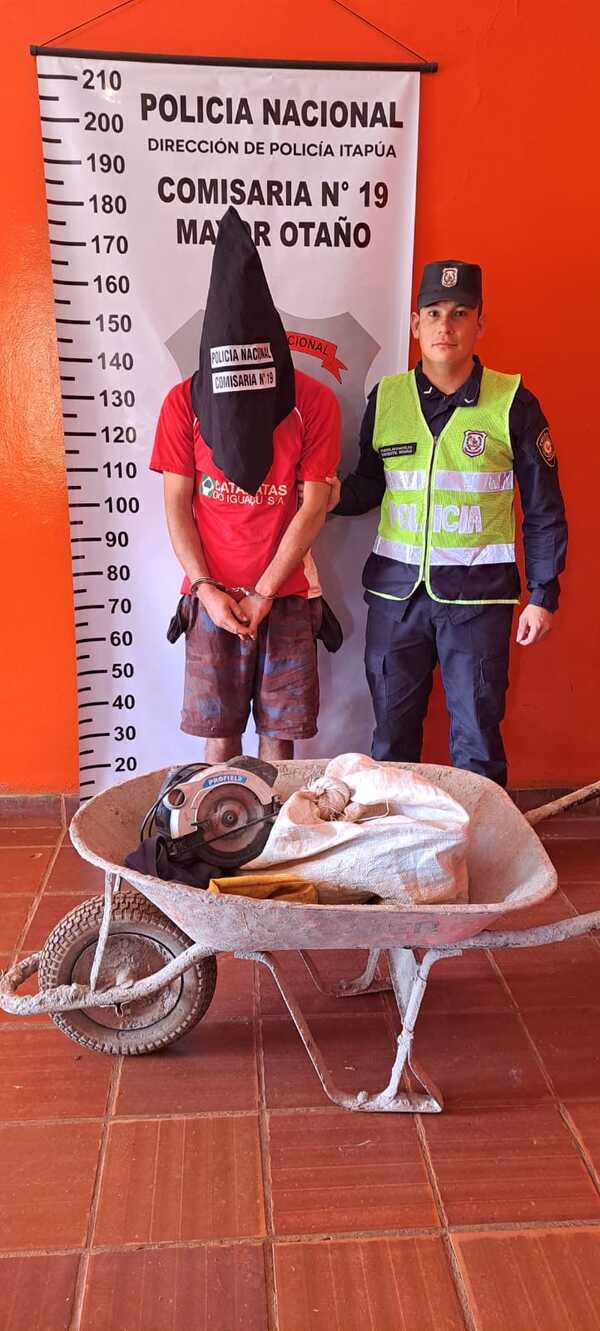 Aprehenden a un hombre y recuperan objetos hurtados en Mayor Otaño