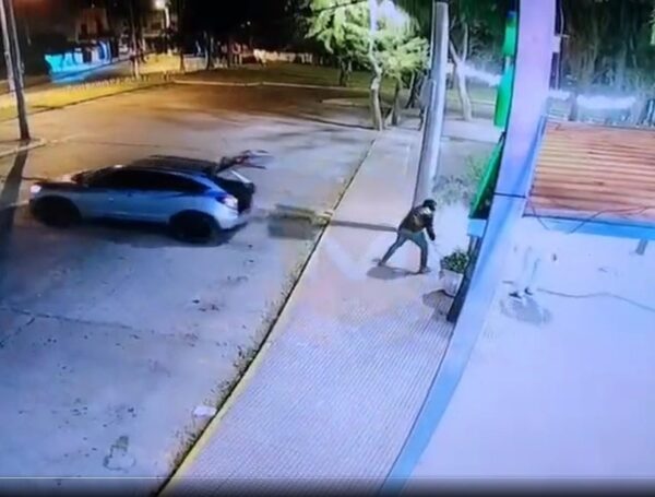 Delincuentes intentan llevarse un cajero automático en Lambaré · Radio Monumental 1080 AM