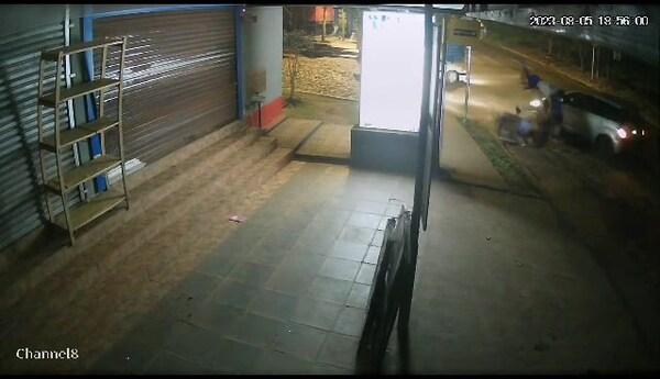 Impactante accidente captada en cámaras de seguridad en Arroyo Porã