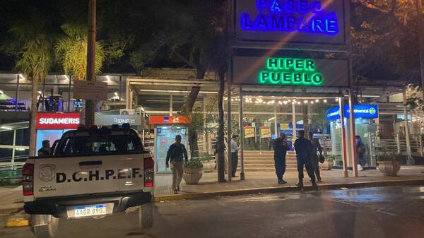 [VIDEO] Iban arrastrar el cajero con una camioneta, pero apareció la poli
